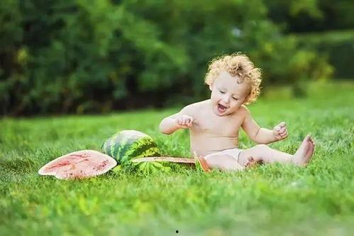 宝宝吃瓜歌曲,一首萌趣盎然的儿童歌曲