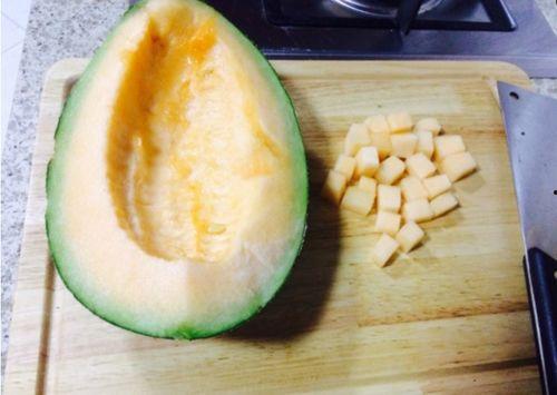 哈密瓜吃完可以吃荔枝不,美味交替的夏日果盘