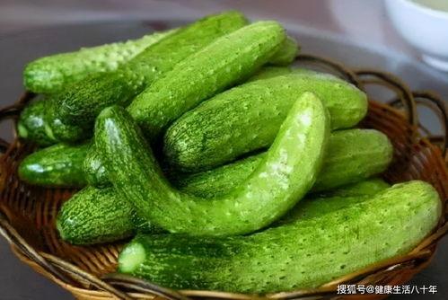 闫佩伦吃瓜,揭秘娱乐圈幕后故事 第3张 闫佩伦吃瓜,揭秘娱乐圈幕后故事 第3张