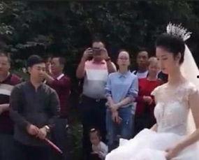 安徽新郎吃瓜,引发网友热议  第3张